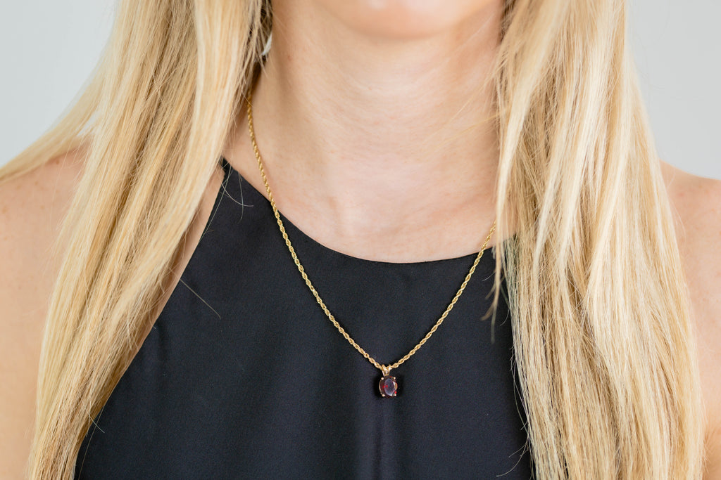 The Garnet Glow Pendant